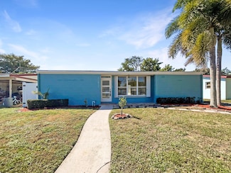 11812 Balsam Dr, Royal Palm Beach, FL 33411