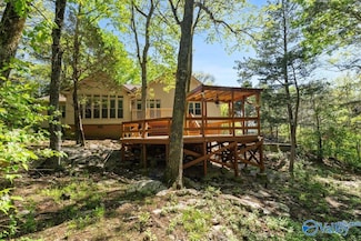 2305 Appletree Ct NE, Huntsville, AL 35801