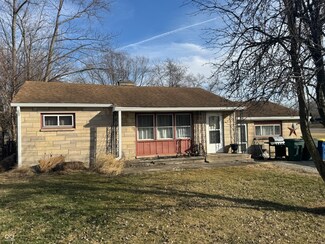 100 S Manhattan Ave, Muncie, IN 47303