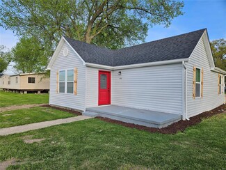 303 E 2nd St, Laddonia, MO 63352