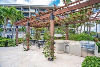 1830 Embassy Dr Unit 611, West Palm Beach, FL 33401