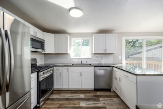 199 E Lynn Cir, Sandy, UT 84070