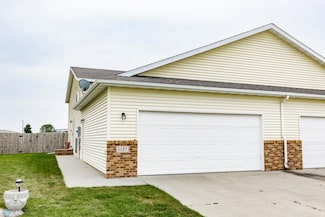 1157 39th Ave S, Moorhead, MN 56560