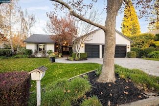 332 Red Maple Dr, Danville, CA 94506