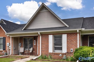 315 Woodridge Dr SW, Decatur, AL 35601
