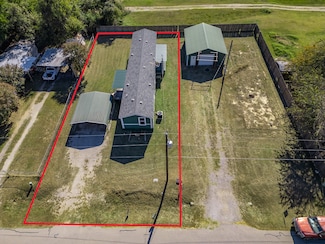 1534 Gale Dr, Azle, TX 76020