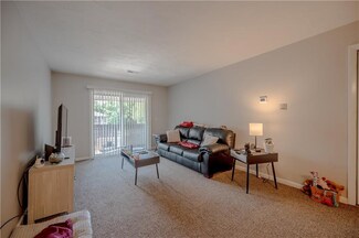 133 Fordson Ave Unit 10, Cranston, RI 02910