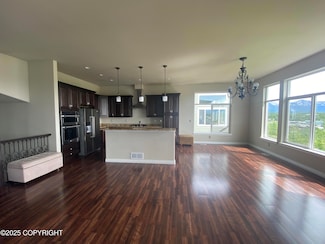 1226 Northpointe Bluff Dr, Anchorage, AK 99501