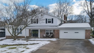 8691 Lake Forest Trail, Chagrin Falls, OH 44023