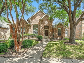 1827 Amber Ln, Carrollton, TX 75007