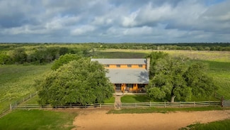 3233 W Old Lockhart Rd, West Point, TX 78963
