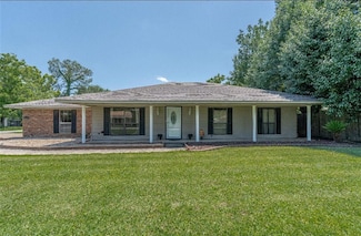 707 Azalea Ln, Marksville, LA 71351
