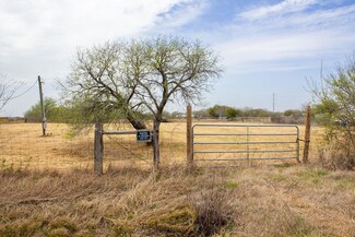 9417 Cr 2015, Sinton, TX 78387