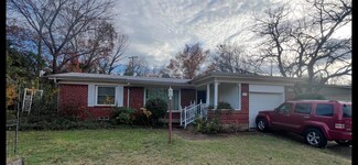 933 Burleson St, Grand Prairie, TX 75050