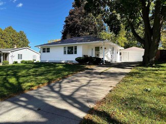 813 Bewick Dr, Madison, WI 53714
