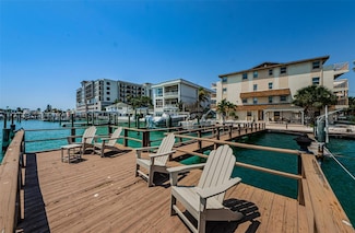 479 E Shore Dr Unit 8, Clearwater Beach, FL 33767