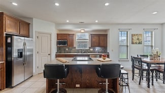 2111 Hunter Dr, Pea Ridge, AR 72751