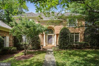 9105 Willow Gate Ln, Bethesda, MD 20817