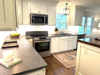 561 Albany Rd, Lexington, KY 40502