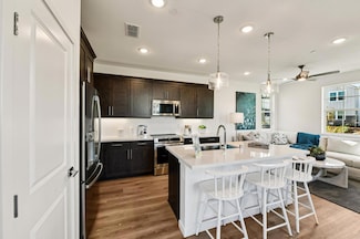 8647 Starburst Way, Sacramento, CA 95823