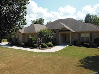 2604 Little Cove Rd, Owens Cross Roads, AL 35763