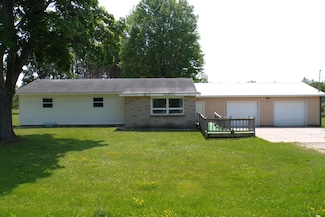 2772 Vanyea Rd, Cheboygan, MI 49721