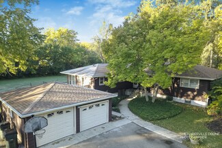 27W321 79th St, Naperville, IL 60565