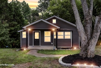 1904 Smokemont Dr, Maryville, TN 37801