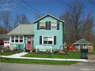44 Meadow St, Clyde, NY 14433