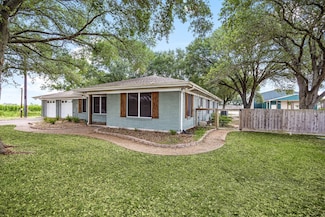 9392 Fm 1458 Rd, Sealy, TX 77474