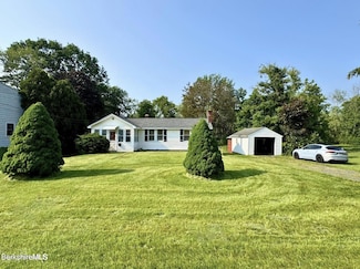 105 Crane Ave, Pittsfield, MA 01201