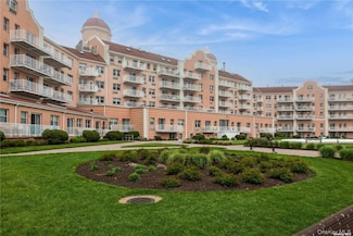 2 Richmond Rd Unit 1H, Lido Beach, NY 11561