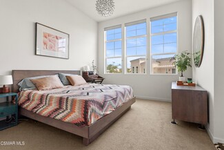 581 Winchester Dr, Oxnard, CA 93036