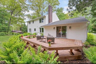 295 Seminole Ln, Green Bay, WI 54313