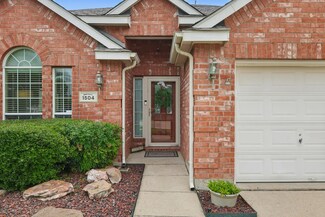 1504 Heron Dr, Aubrey, TX 76227