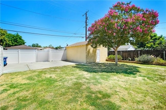 18003 Saticoy St, Reseda, CA 91335