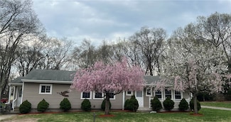 354 Rhodes Ave, Woonsocket, RI 02895
