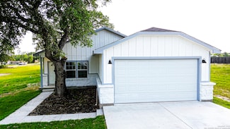 807 N Polk St, Beeville, TX 78102