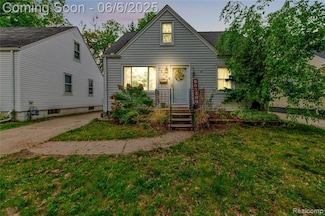 3504 Detroit St, Dearborn, MI 48124
