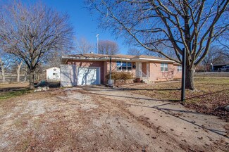 908 E Schmid St, Wynnewood, OK 73098