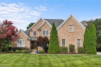 7801 Charles Place Dr, Kernersville, NC 27284