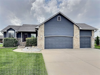 620 Goldspike Ct, Newton, KS 67114