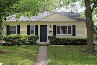 1023 S Elizabeth St, Mount Pleasant, MI 48858