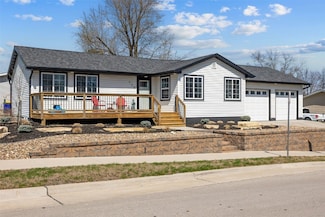 110 E 2nd St, Tiffin, IA 52340