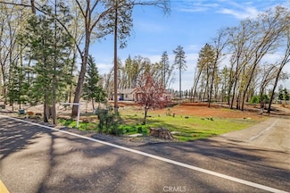 912 Thomasson Ln, Paradise, CA 95969