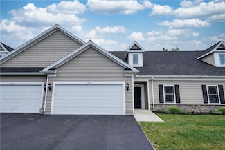 154 Seasons Trail, Webster, NY 14580