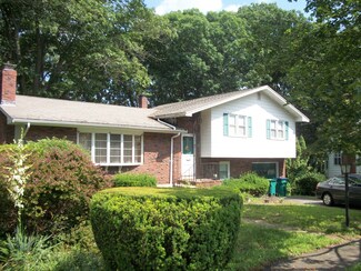 35 Clark Cir, Lynn, MA 01905