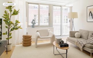 234 E 46th St Unit 1401, New York, NY 10017