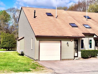 98 Tideview Dr, Dover, NH 03820
