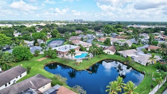 2078 SW 71st Way, Davie, FL 33317